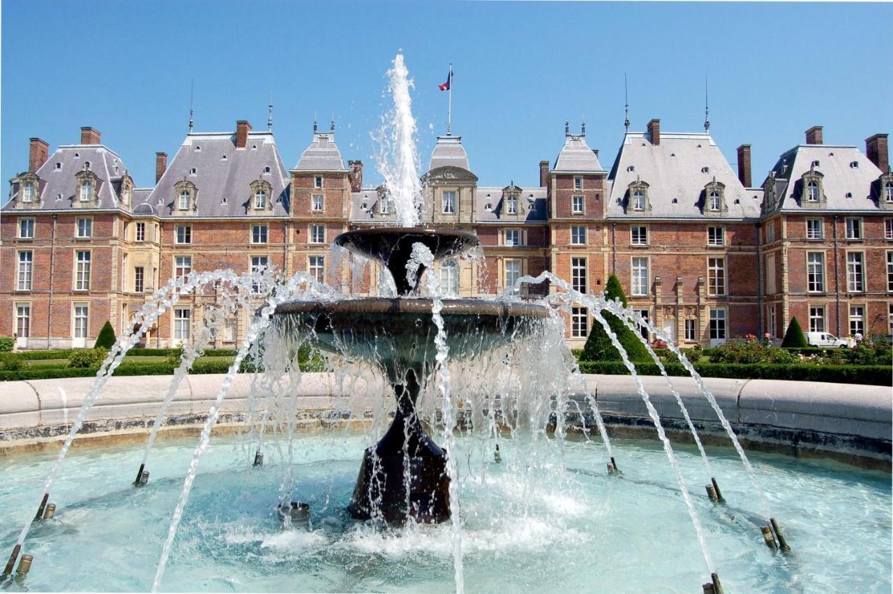 Idealement Situe "Le Studio" Les Locations Isahora Sont Aussi A 2 Pas Du Chateau D'Eu, Des Falaises Du Treport, De Mers Les Bains Et Aux Portes De La Baie De Somme Eu (Sekwana Nadmorska) Zewnętrze zdjęcie